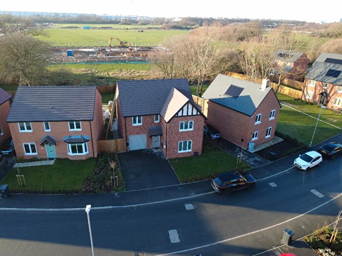 4 Bedroom Detached House For Sale In Starling Way, Weston, Crewe, CW2