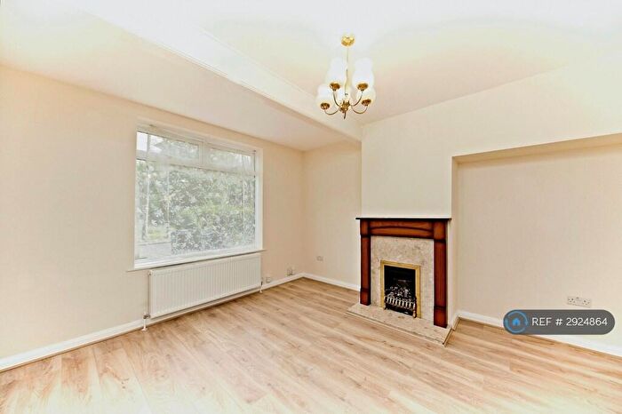 3 Bedroom End Of Terrace House To Rent In Merevale Crescent, Morden, SM4