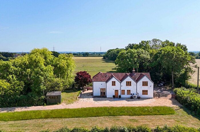 3 Bedroom Cottage For Sale In Oldfields Lane, Earthcott Green, Alveston, Bristol, South Gloucestershire, BS35