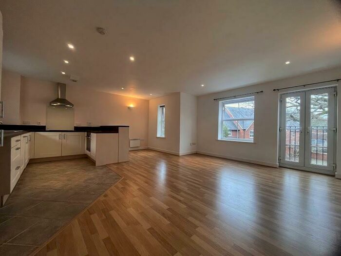 2 Bedroom Apartment To Rent In Copperfield Court, Dickens Heath Road, Shirley, Solihull, B90