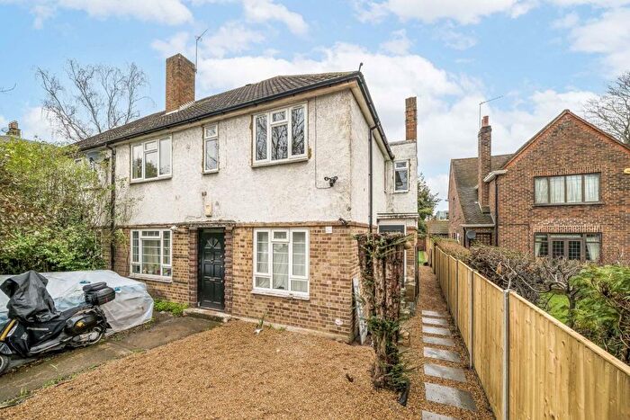 2 Bedroom Flat To Rent In Ellesmere Road, Chiswick, W4
