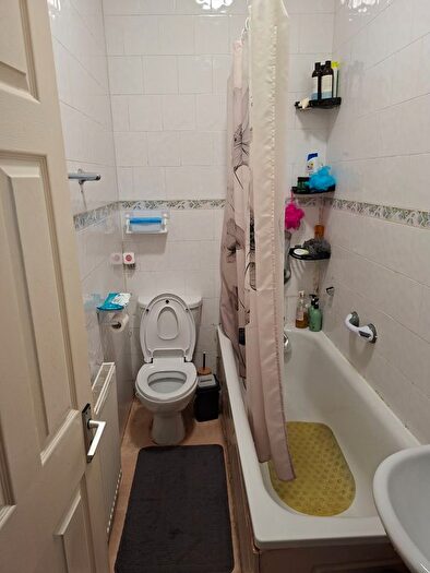 1 Bedroom Flat To Rent In Myddleton Road, London, N22