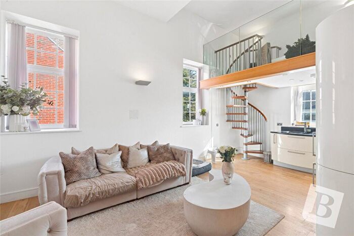 2 Bedroom Apartment For Sale In Exchange House, Butts Green Road, Hornchurch, RM11