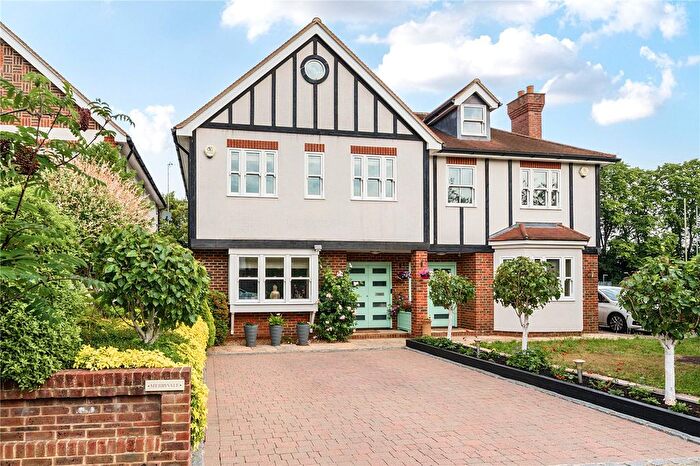 4 Bedroom Semi-detached House For Sale In Avondale Avenue, Hinchley Wood, KT10