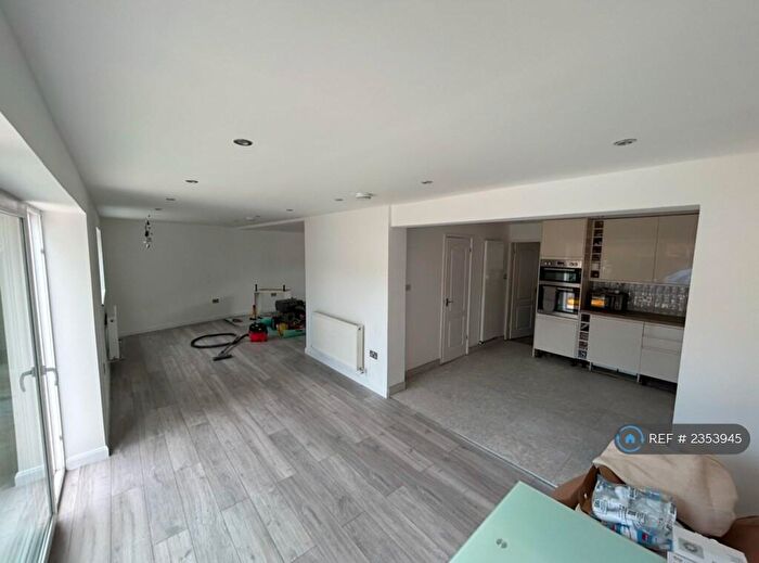 4 Bedroom End Of Terrace House To Rent In Camfield, Welwyn Garden City, AL7