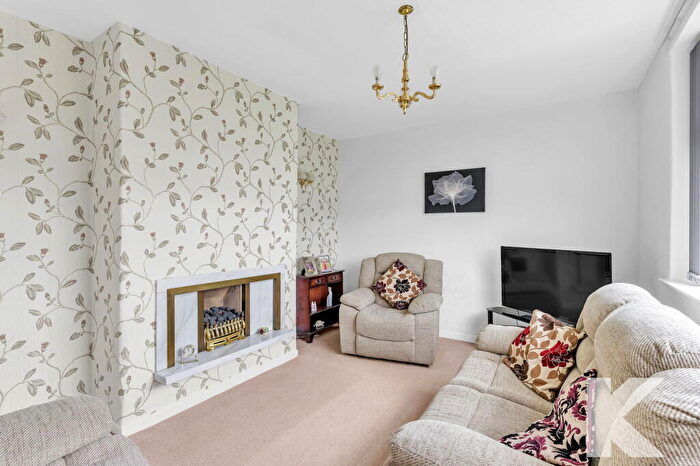 2 Bedroom Detached Bungalow For Sale In Ferney Field Road, Chadderton, Oldham, OL9