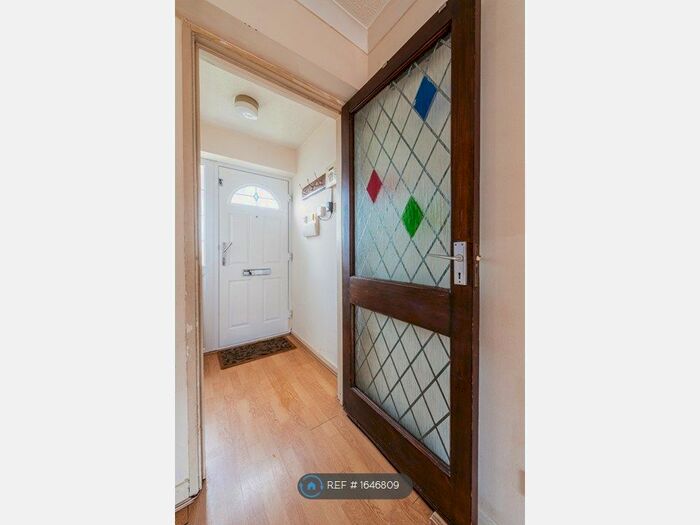 3 Bedroom Semi-Detached House To Rent In Sellafield Way, Lower Earley, Reading, RG6