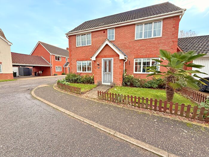 4 Bedroom Detached House For Sale In Tantallon Drive, Attleborough, Norfolk, NR17