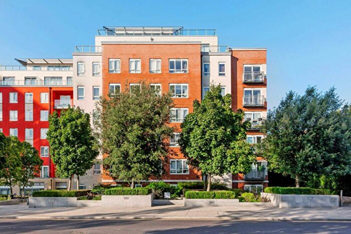 1 Bedroom Flat To Rent In Aerodrome Road, London, NW9