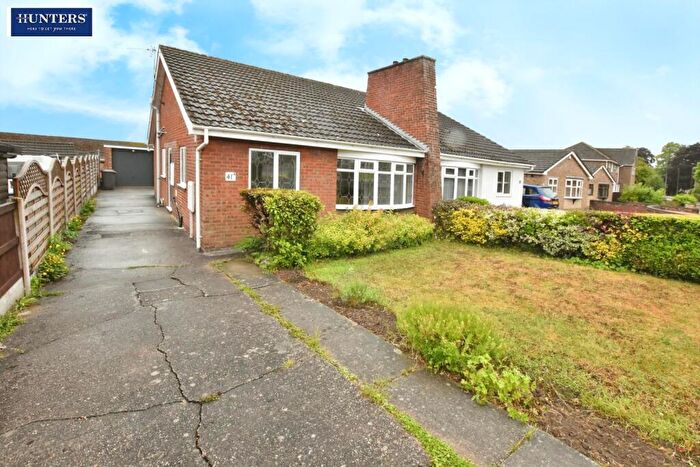 2 Bedroom Semi-Detached Bungalow To Rent In Manor Road, Scunthorpe, DN16