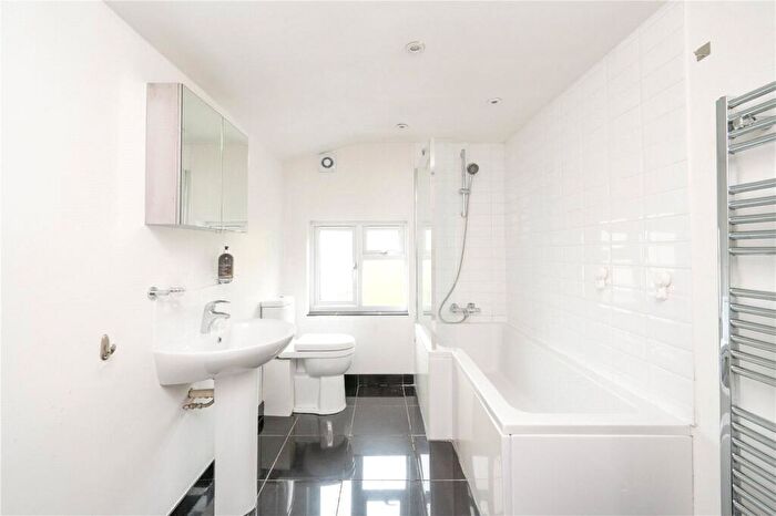 2 Bedroom End Of Terrace House To Rent In Oswald Road, St. Albans, Hertfordshire, AL1