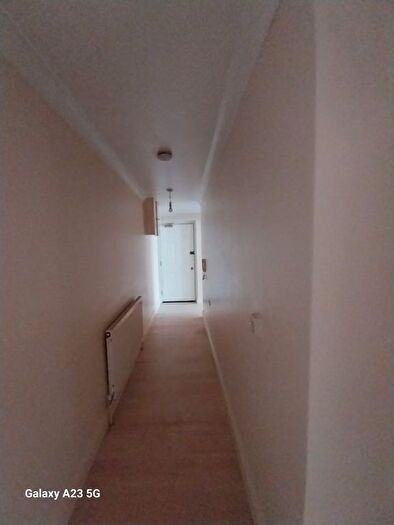 2 Bedroom Flat To Rent In Flat, Southall, UB1