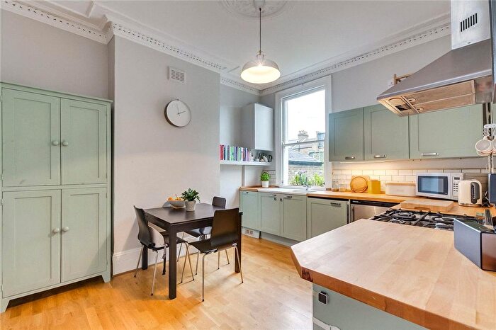 2 Bedroom Flat To Rent In Chantrey Road, Brixton, London, SW9