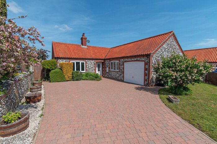 2 Bedroom Detached Bungalow For Sale In Kestrel Close, Burnham Market, PE31