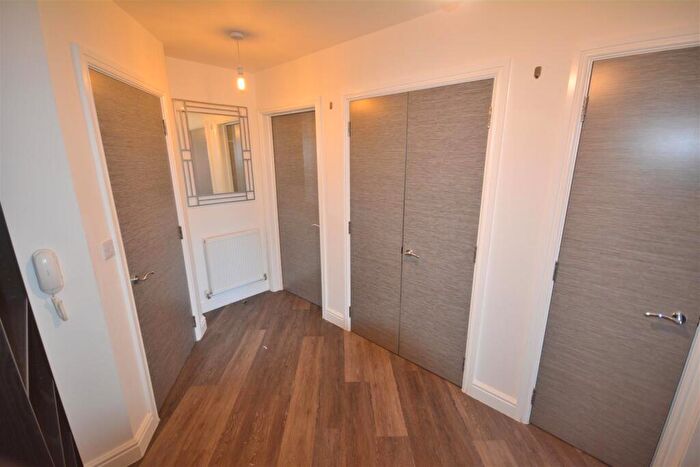 2 Bedroom Apartment To Rent In Weavers Point, Lodge Lane, Derby, DE1