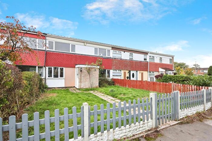 3 Bedroom Terraced House For Sale In Hatchford Walk, Birmingham, B37
