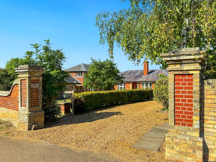 5 Bedroom Detached House For Sale In Mill Farm Lane, Pampisford, Cambridge, CB22