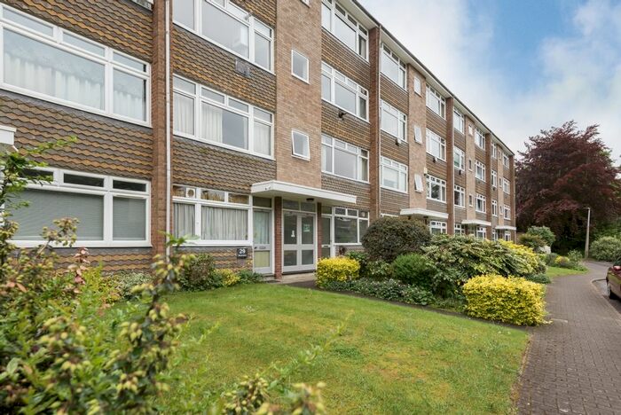 2 Bedroom Maisonette To Rent In Bury Meadows, Rickmansworth, WD3