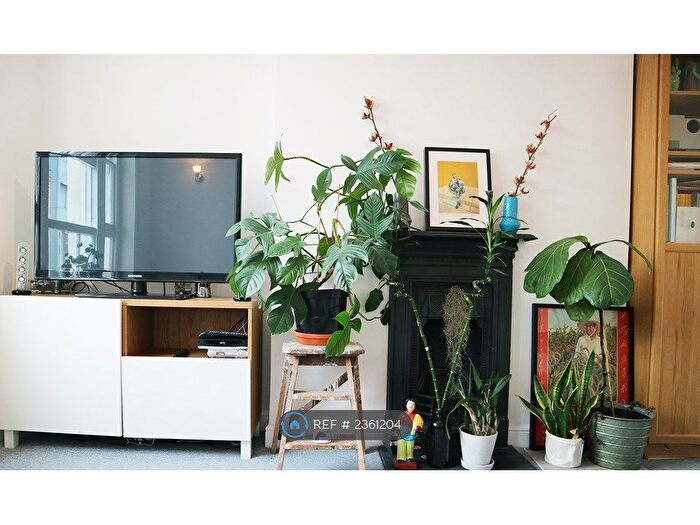 1 Bedroom Flat To Rent In Victoria Chambers, London, EC2A