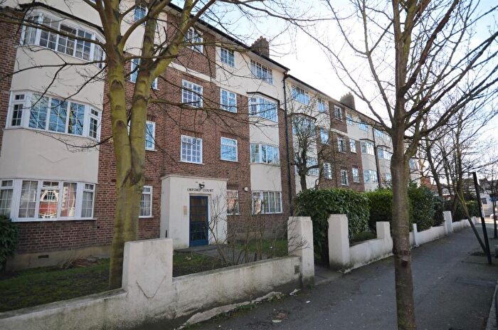 2 Bedroom Flat To Rent In Elmcourt Road, West Norwood, London, SE27