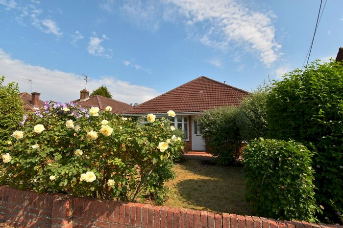 3 Bedroom Detached Bungalow To Rent In Oakgrove Road, Bishopstoke, Eastleigh SO50