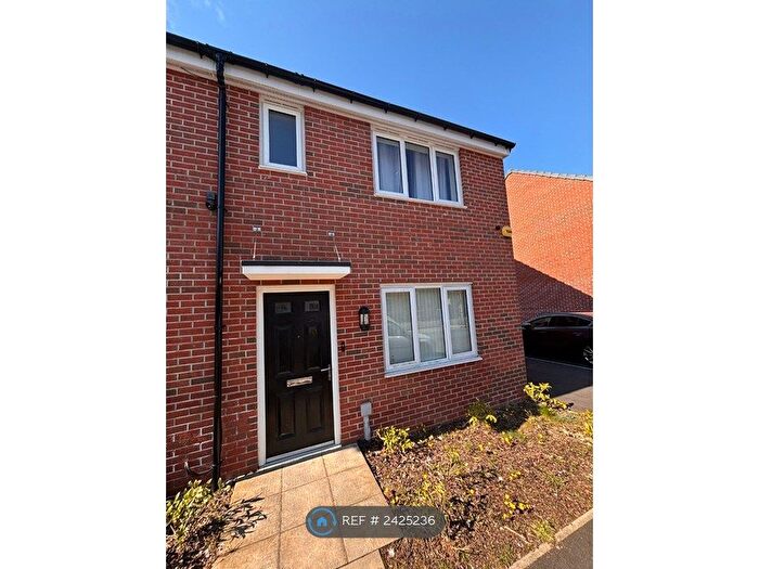 3 Bedroom Semi-Detached House To Rent In Lonsdale Street, Accrington, BB5