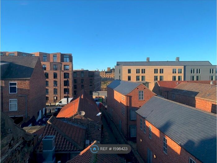 3 Bedroom Flat To Rent In Toft Green, York, YO1