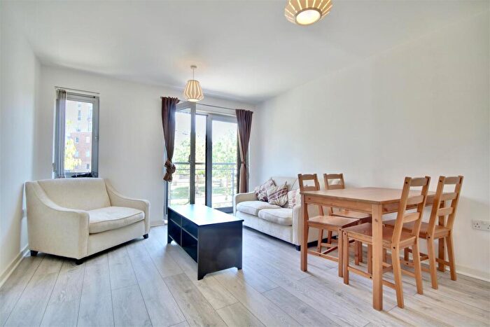 1 Bedroom Flat To Rent In Richmond House, Bonfire Corner, Portsmouth, PO1