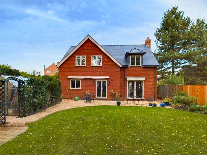 4 Bedroom Detached House For Sale In Granary Lodge, Granary Row, Tattershall, LN4