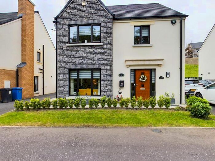 4 Bedroom Detached House For Sale In Hillcrest Avenue, Bessbrook, Newry, BT35