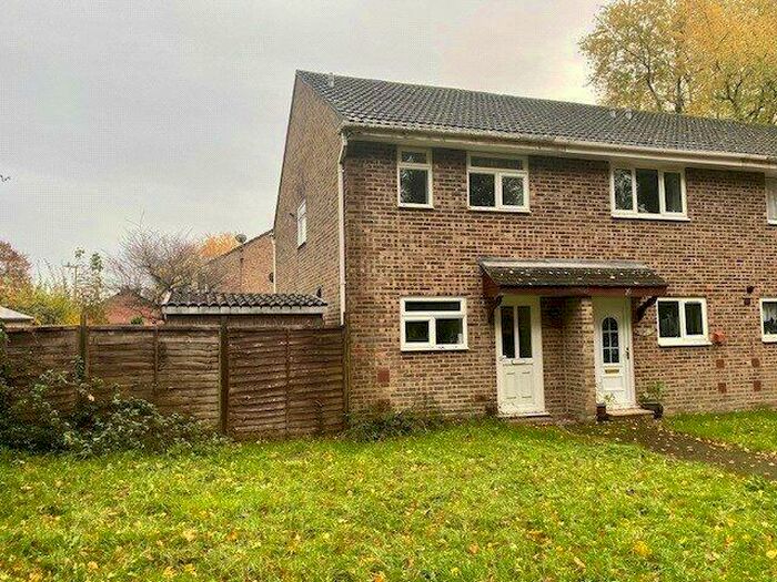 3 Bedroom End Of Terrace House To Rent In Ainsley Gardens, Eastleigh, Hampshire, SO50