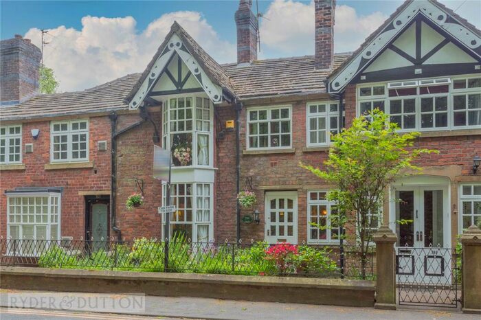 3 Bedroom Terraced House For Sale In Heywood Old Road, Heywood, OL10