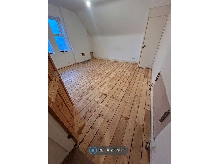 1 Bedroom Flat To Rent In Regent Street, Nottingham, NG7