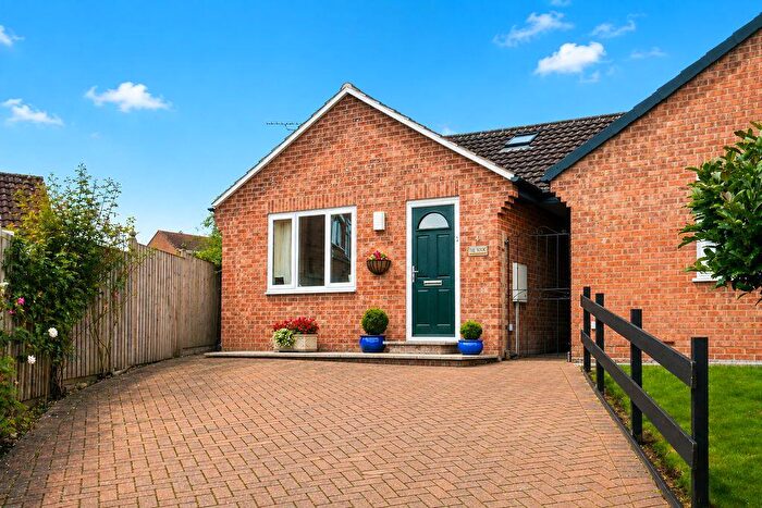 1 Bedroom Detached Bungalow For Sale In Castle Mount, Tisbury, SP3