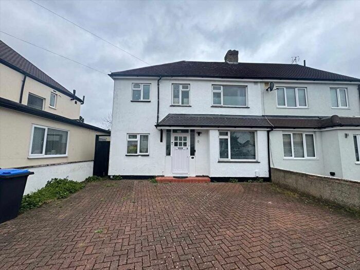 5 Bedroom Semi-detached House For Sale In Meadow Gardens, Englefield Green, TW18