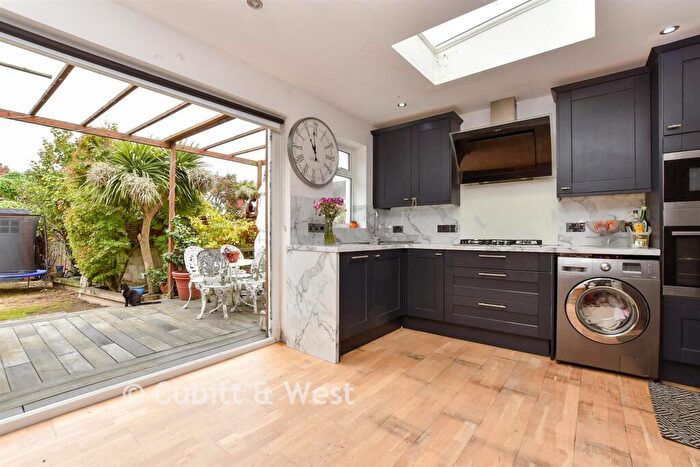 3 Bedroom Semi Detached House For Sale In Erskine Road, Sutton, Surrey, SM1