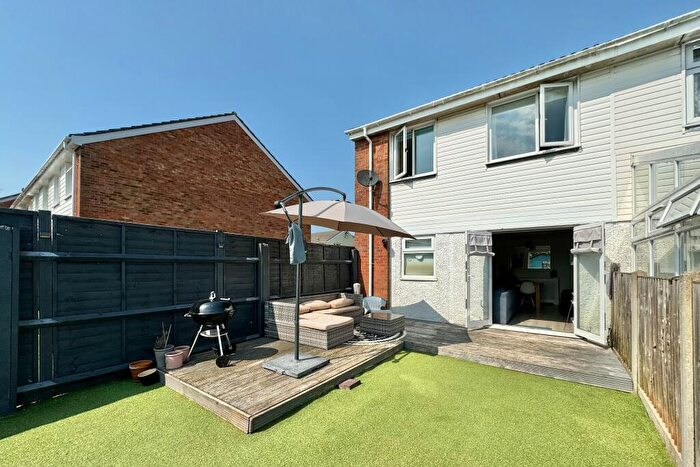 3 Bedroom End Of Terrace House For Sale In Northmore Road, Locks Heath, SO31