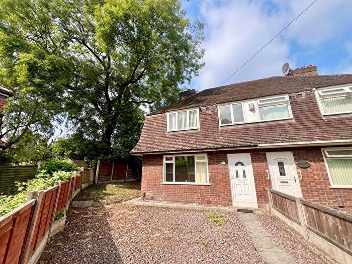 3 Bedroom Semi Detached House For Sale In Altrincham Road, Manchester, M23