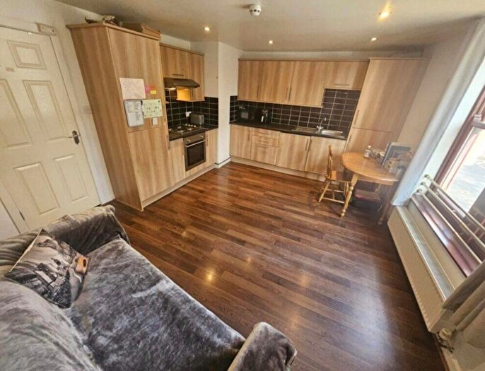 2 Bedroom Apartment To Rent In St. Michaels Road, Leeds, West Yorkshire, LS6