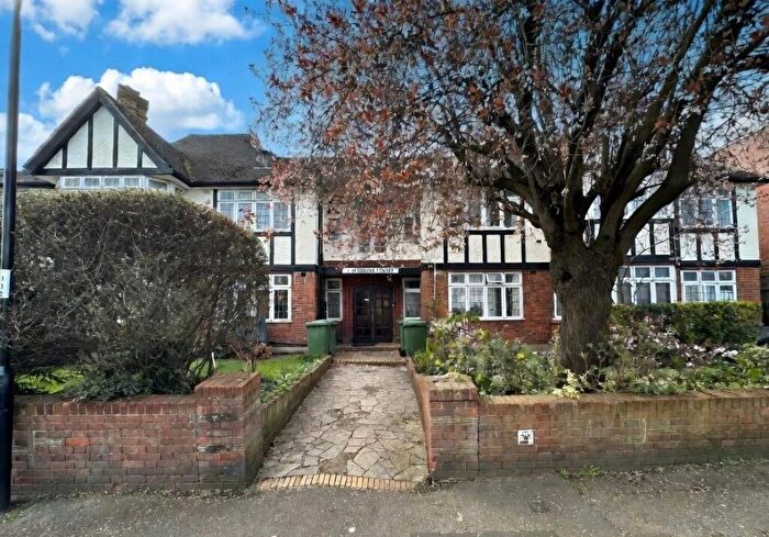 2 Bedroom Flat For Sale In Flat Grove Court, Addington Grove, London, SE26