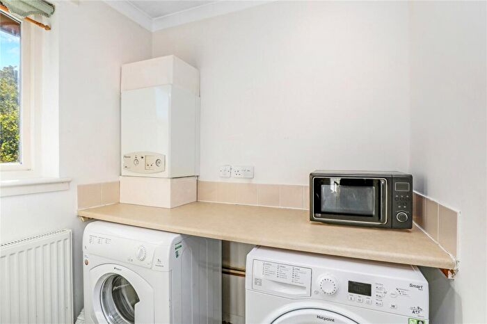 2 Bedroom Flat For Sale In Lintwhite Court, Bridge Of Weir, PA11