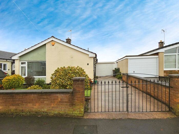 2 Bedroom Bungalow To Rent In Manor House Court, Kirkby In Ashfield, NG17