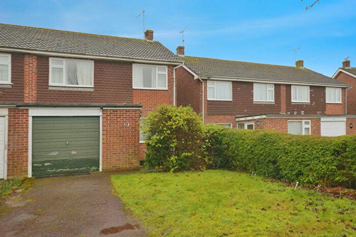 3 Bedroom Semi Detached House For Sale In Hayward Close, Willesborough, Ashford, TN24