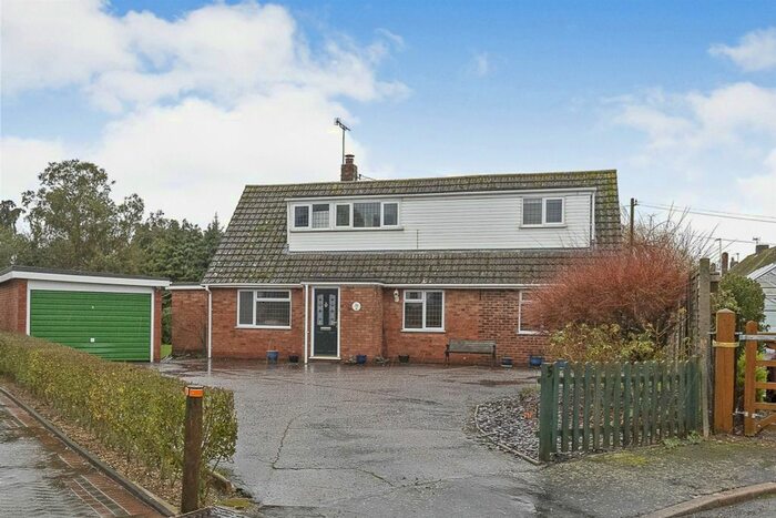 3 Bedroom Bungalow For Sale In Birds Croft, Great Livermere, Bury St. Edmunds, IP31