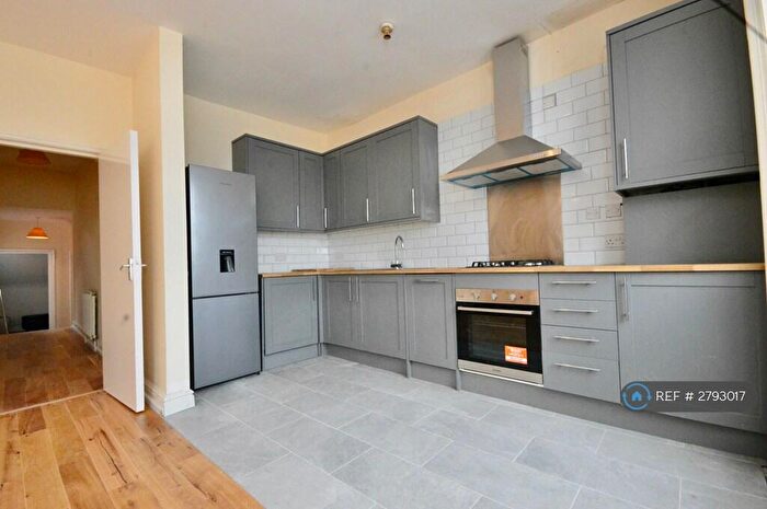 2 Bedroom Flat To Rent In Oxford Road, Reading, RG1