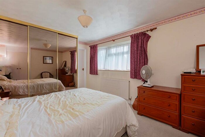 3 Bedroom Detached House For Sale In Wootton Way, Maidenhead, SL6