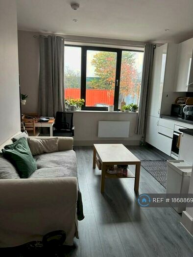 1 Bedroom Flat To Rent In Cube House, Stoke Mandeville, Aylesbury, HP22
