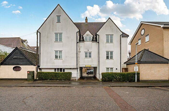 2 Bedroom Flat For Sale In Victoria Chase, Colchester, Essex, CO1