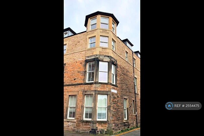 2 Bedroom Flat To Rent In Watson Crescent, Edinburgh, EH11