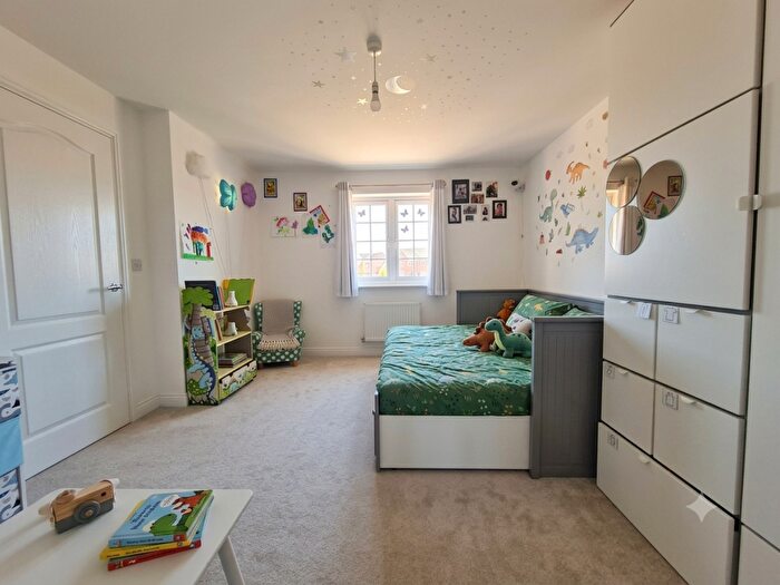 4 Bedroom Detached House For Sale In Dalmatian Drive, Houghton Regis, Dunstable, LU5